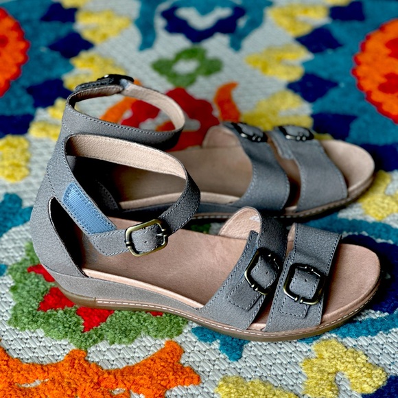DANSKO- Astrid Stone nubuck size 38 8US - Picture 1 of 9